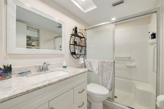 1001 77TH AVENUE N 112, St Petersburg, FL 33702