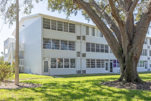 1001 77TH AVENUE N 112, St Petersburg, FL 33702