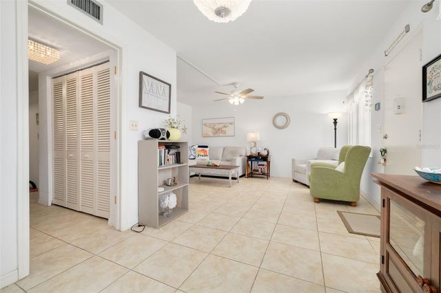 1001 77TH AVENUE N 112, St Petersburg, FL 33702