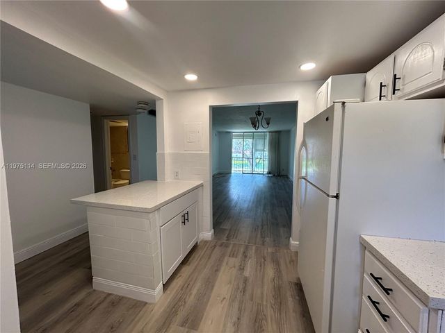 8962 S Hollybrook Blvd 202, Pembroke Pines, FL 33025