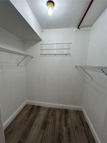 8962 S Hollybrook Blvd 202, Pembroke Pines, FL 33025