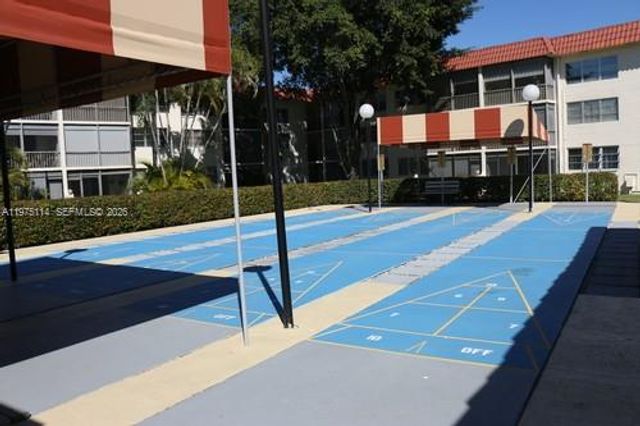 8962 S Hollybrook Blvd 202, Pembroke Pines, FL 33025