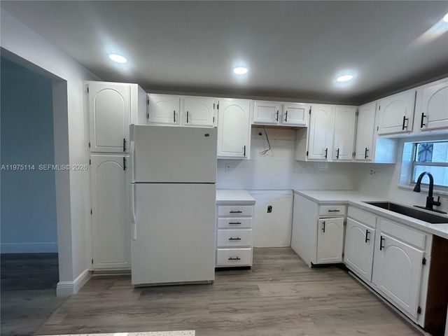 8962 S Hollybrook Blvd 202, Pembroke Pines, FL 33025