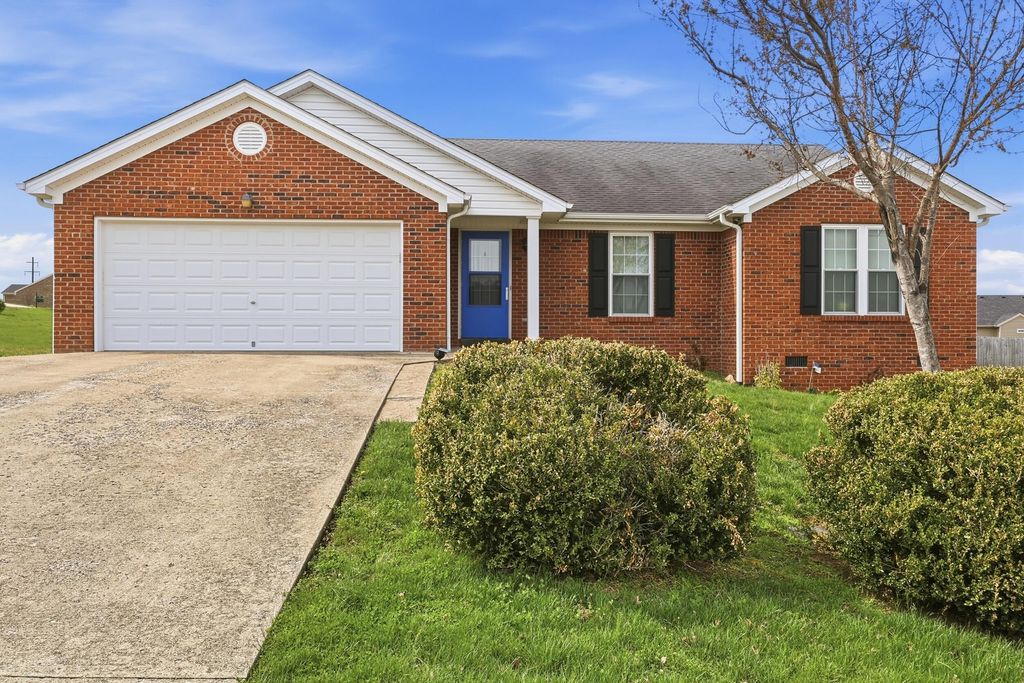 101 Tom Spragens Road, Danville, KY 40422
