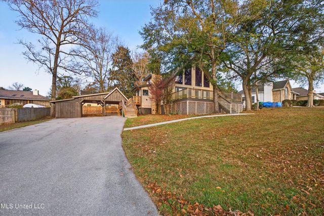 6670 Ahekolo Circle, Diamondhead, MS 39525