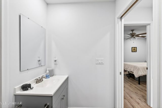 6670 Ahekolo Circle, Diamondhead, MS 39525