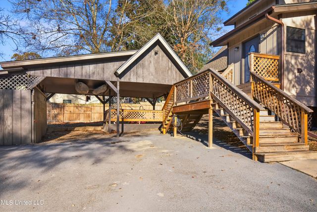 6670 Ahekolo Circle, Diamondhead, MS 39525