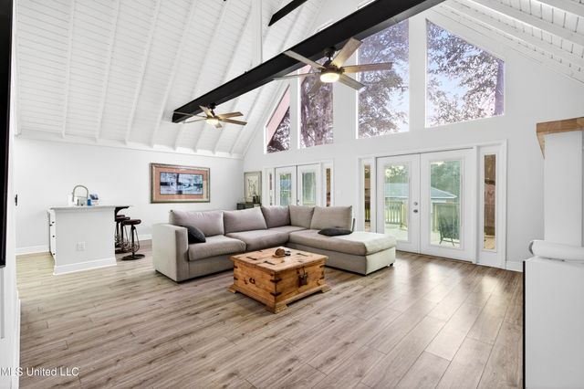 6670 Ahekolo Circle, Diamondhead, MS 39525