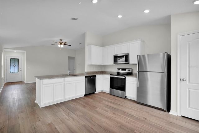 560 MARION OAKS MANOR, Ocala, FL 34473