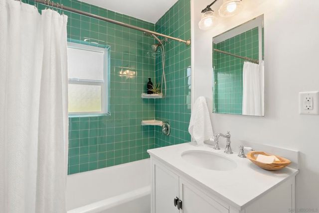 5527 Encina Dr, San Diego, CA 92114