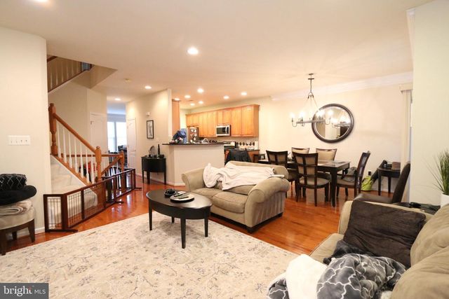 4469 MONMOUTH ST, Fairfax, VA 22030