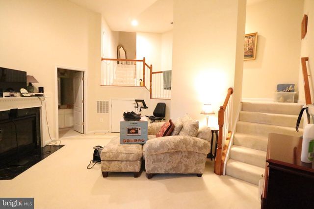 4469 MONMOUTH ST, Fairfax, VA 22030