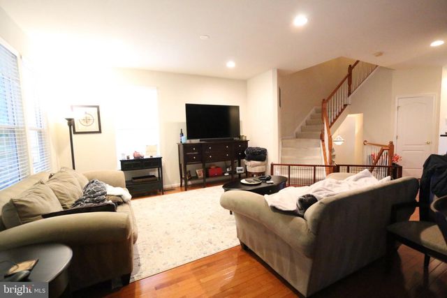 4469 MONMOUTH ST, Fairfax, VA 22030