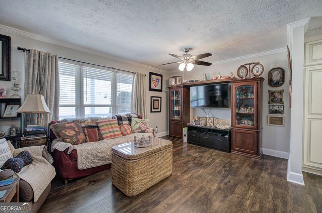 7 Timberwood Drive SE, Silver Creek, GA 30173