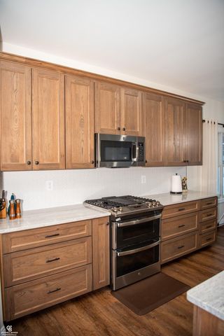 3915 Capital Avenue, Fort Gratiot, MI 48059