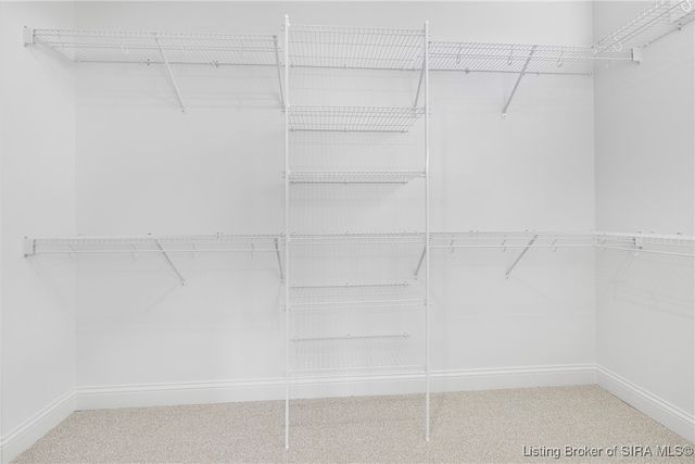 125 Noblewood Boulevard, Jeffersonville, IN 47130