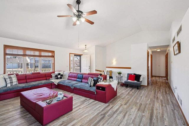 724 Eastridge Drive, Reedsburg, WI 53959