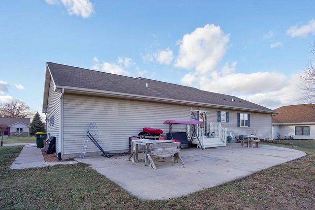 724 Eastridge Drive, Reedsburg, WI 53959