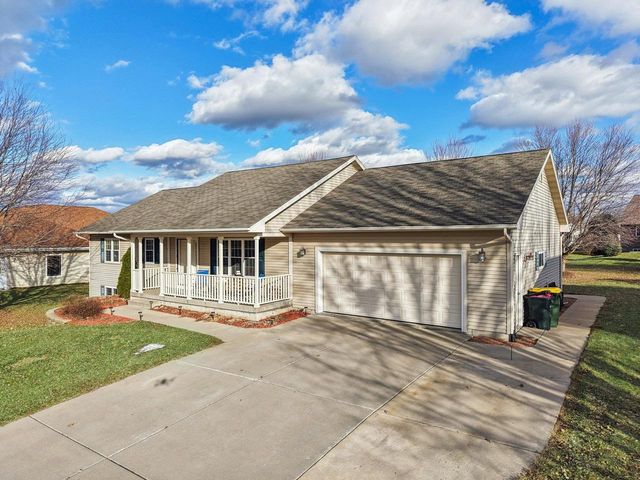 724 Eastridge Drive, Reedsburg, WI 53959