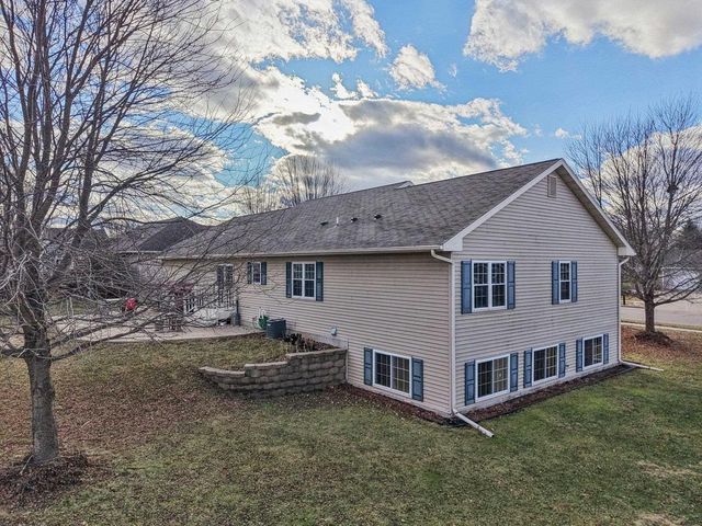 724 Eastridge Drive, Reedsburg, WI 53959