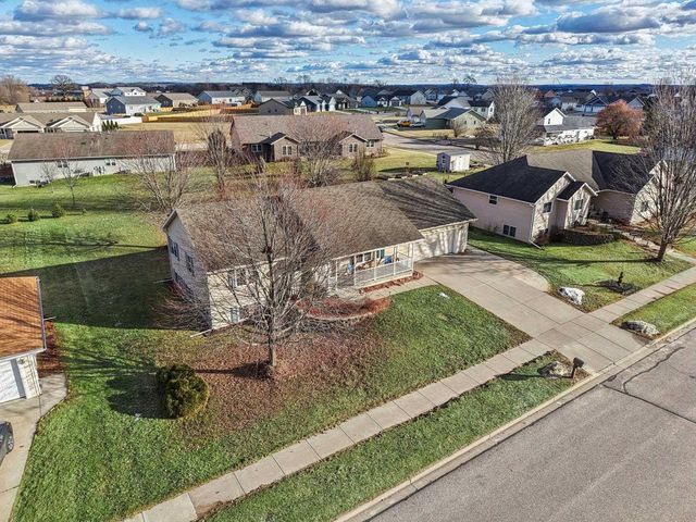 724 Eastridge Drive, Reedsburg, WI 53959