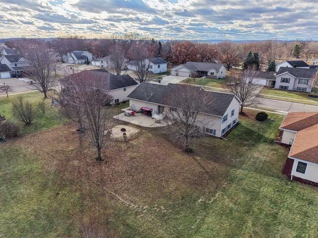 724 Eastridge Drive, Reedsburg, WI 53959