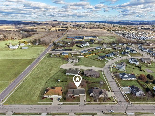 724 Eastridge Drive, Reedsburg, WI 53959