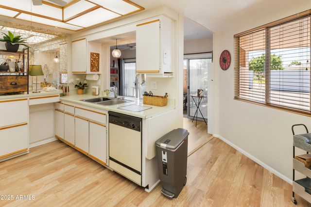 13807 N GARDEN COURT Drive, Sun City, AZ 85351