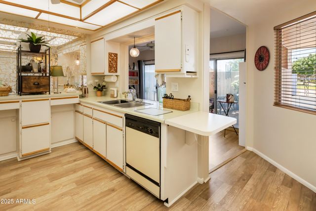 13807 N GARDEN COURT Drive, Sun City, AZ 85351