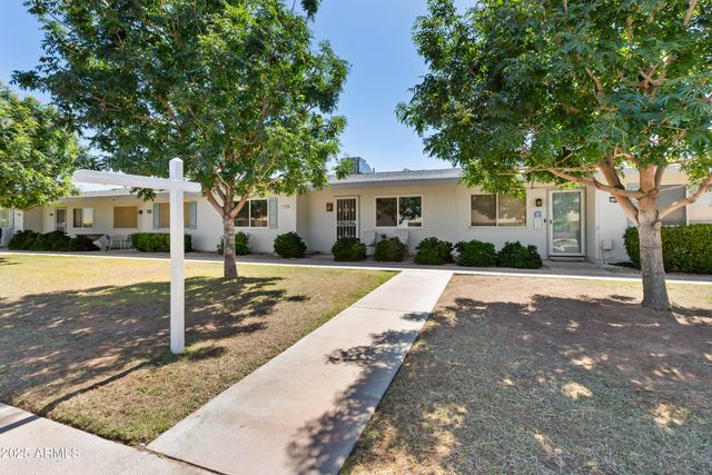 13807 N GARDEN COURT Drive, Sun City, AZ 85351