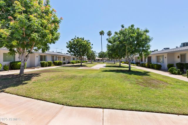 13807 N GARDEN COURT Drive, Sun City, AZ 85351