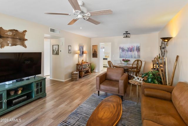 13807 N GARDEN COURT Drive, Sun City, AZ 85351