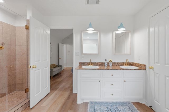 3202 Glenforest Drive, Montgomery, TX 77356