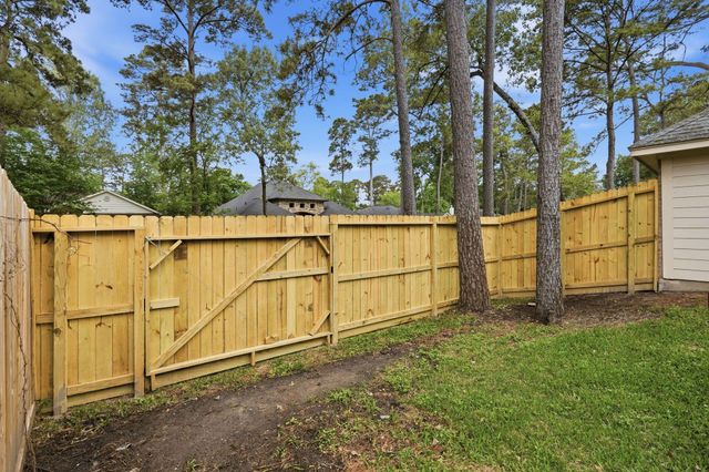 3202 Glenforest Drive, Montgomery, TX 77356