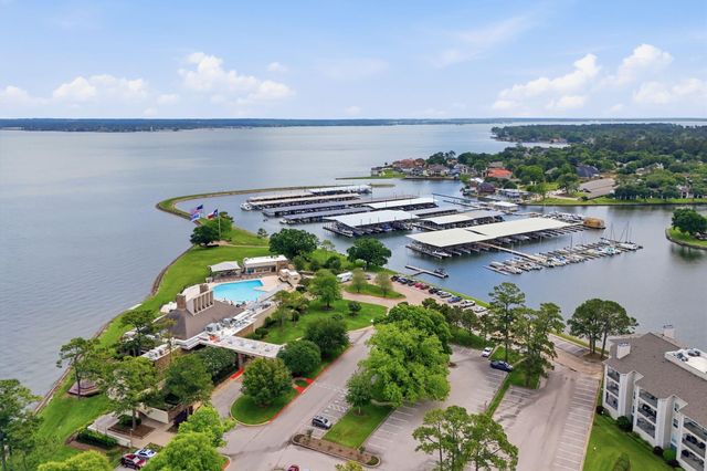 3202 Glenforest Drive, Montgomery, TX 77356