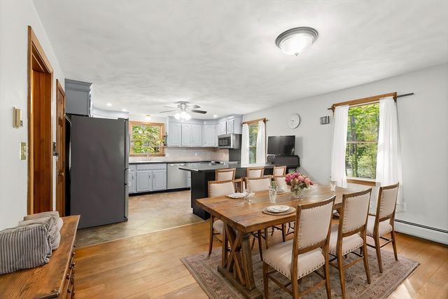 7 Byfield Rd, Groveland, MA 01834
