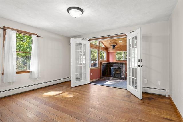 7 Byfield Rd, Groveland, MA 01834