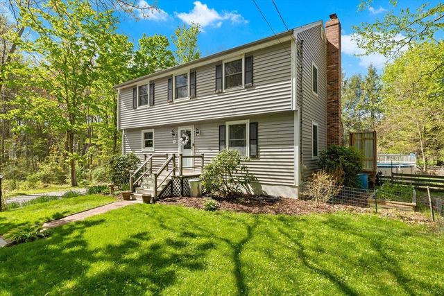 7 Byfield Rd, Groveland, MA 01834