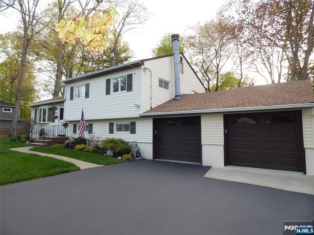 10 Lewis Road, Montvale, NJ 07645