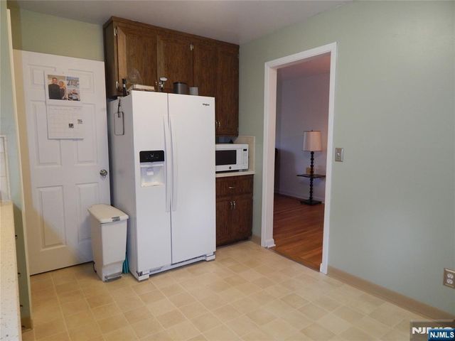 10 Lewis Road, Montvale, NJ 07645