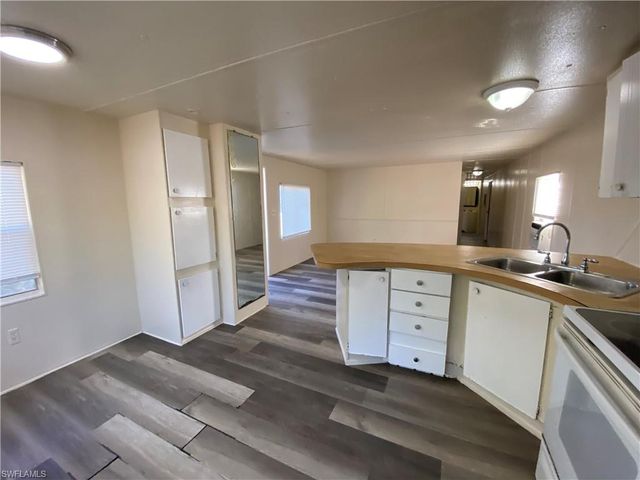 7535 McDaniel DR, North Fort Myers, FL 33917