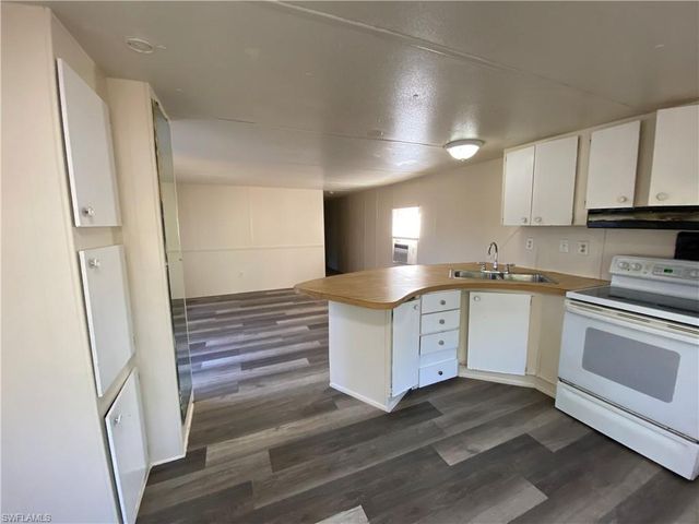 7535 McDaniel DR, North Fort Myers, FL 33917