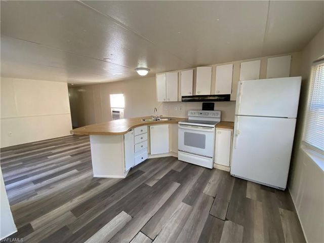 7535 McDaniel DR, North Fort Myers, FL 33917