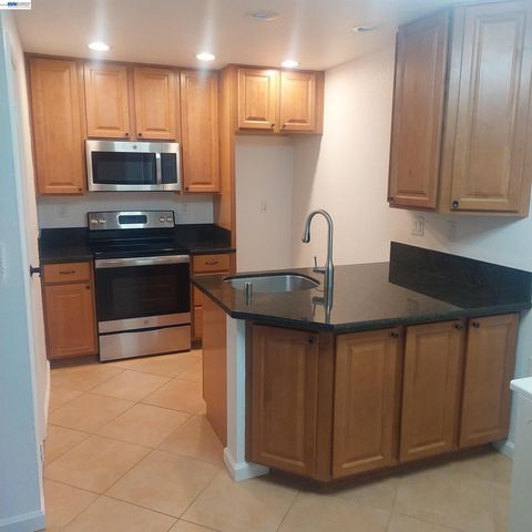 1544 Bailey road 3, Concord, CA 94521