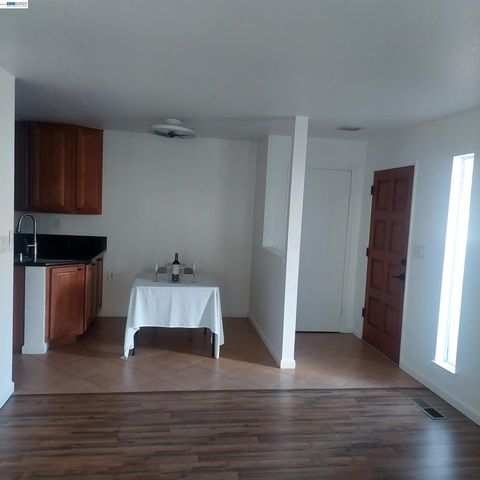 1544 Bailey road 3, Concord, CA 94521