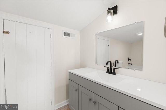 84 NEWPORT DR, Ocean Pines, MD 21811