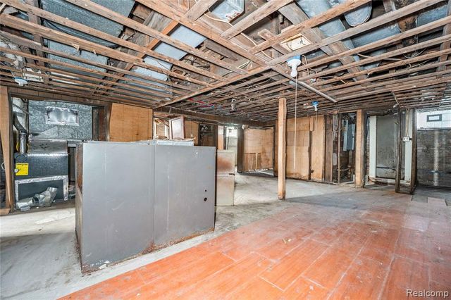 628 Taylor Street, Detroit, MI 48202