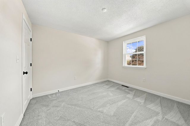 102 Elmwood Drive, Hudson, NH 03051