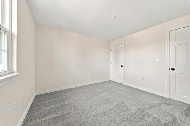 102 Elmwood Drive, Hudson, NH 03051