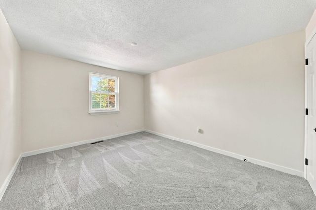 102 Elmwood Drive, Hudson, NH 03051